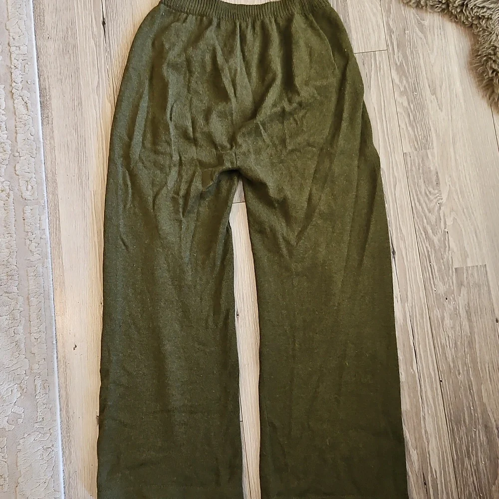 OZMA Carli Sweater Pant, Alpaca Wool, Forest - Picture 3 of 3